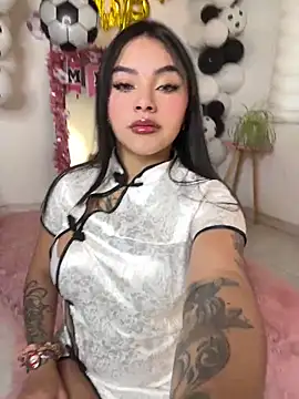 Snapshot of mia_zafirr chatting on June 18, 9:31 pm mia zafirr online show from June 18, 9:31 pm