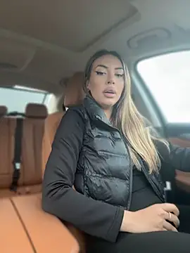 BabesGoWild online show from April 16, 3:51 am