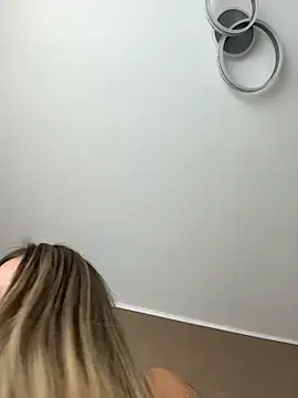 Snapshot of BabesGoWild chatting on October 31, 11:07 am BabesGoWild online show from October 31, 11:07 am