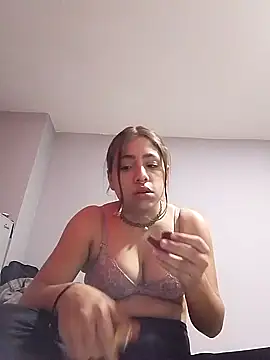 Chloe Belll online show from July 9, 7:57 pm