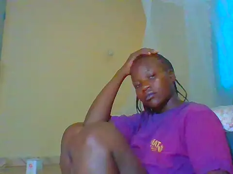 Snapshot of candycrusha chatting on June 14, 6:03 am candycrusha online show from June 14, 6:03 am