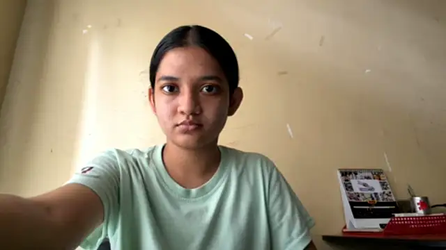 yuna luxy online show from June 12, 7:39 am
