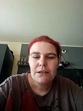 GoldenWifee online show from June 17, 5:29 am