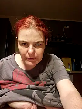 GoldenWifee online show from July 10, 4:12 am