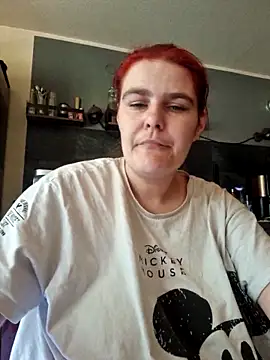 GoldenWifee online show from June 19, 5:13 am