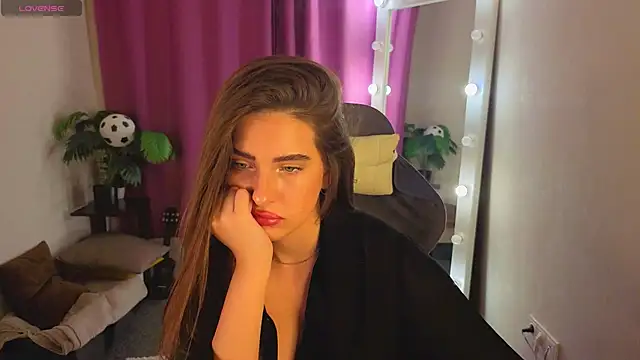 Bella  Kallen online show from June 29, 9:05 am
