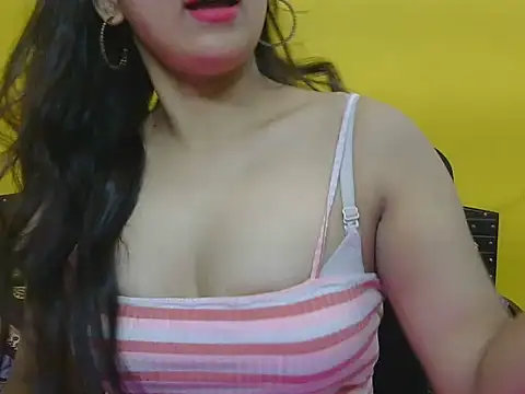 Snapshot of sweety-ritika chatting on June 18, 5:17 am sweety-ritika online show from June 18, 5:17 am