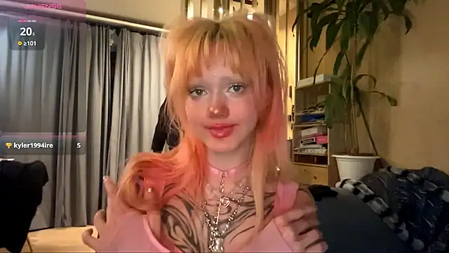 JoanneMcauly online show from June 16, 9:26 pm