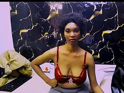 Snapshot of Caramelminxx_ chatting on June 10, 8:04 am Caramelminxx online show from June 10, 8:04 am