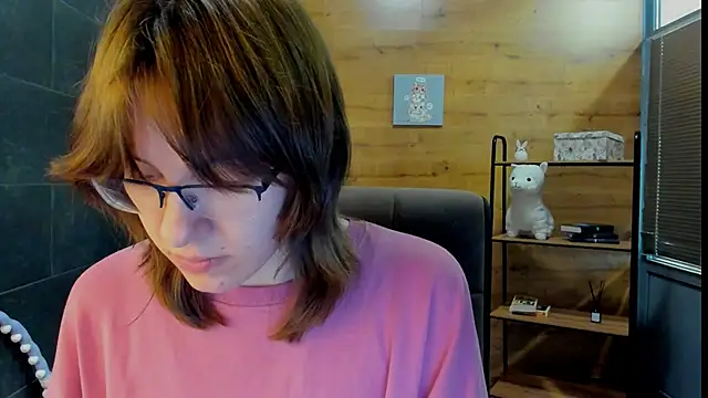 Snapshot of KristennMartin chatting on June 12, 11:08 am KristennMartin online show from June 12, 11:08 am