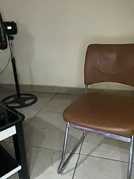 nnnbvv online show from July 18, 5:32 pm