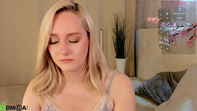 Chloe-Deccer online show from July 27, 1:56 am