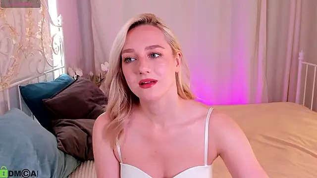Chloe-Deccer online show from July 22, 12:34 am