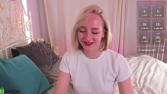 Chloe-Deccer online show from August 10, 1:45 am