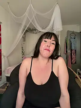 Snapshot of juliee1979 chatting on June 25, 6:13 pm juliee1979 online show from June 25, 6:13 pm