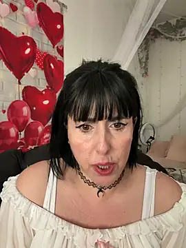 Snapshot of juliee1979 chatting on June 12, 4:05 pm juliee1979 online show from June 12, 4:05 pm