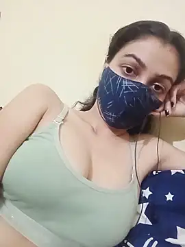 Shaina01 online show from July 1, 6:30 pm