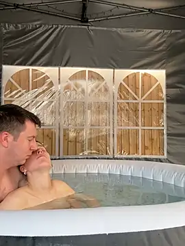 Shycouple7295 online show from July 15, 11:17 am
