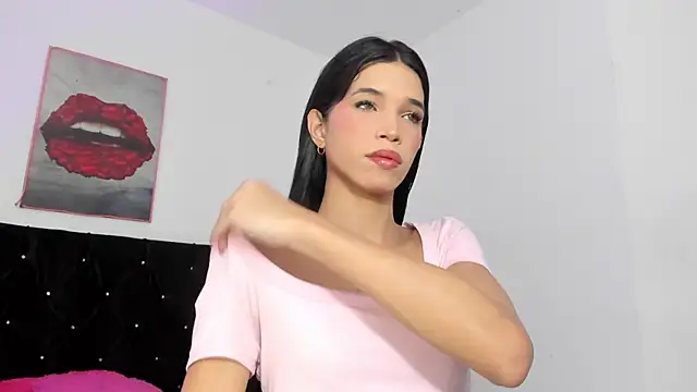 Snapshot of AlissonMoret chatting on July 6, 12:45 pm AlissonMoret online show from July 6, 12:45 pm