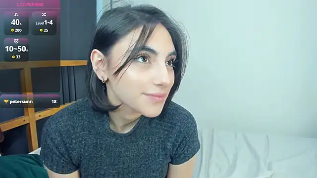 Snapshot of LunarLori chatting on July 1, 9:20 am LunarLori online show from July 1, 9:20 am