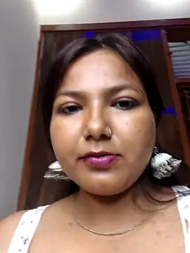 Snapshot of sheela_3563 chatting on July 18, 3:42 pm sheela 3563 online show from July 18, 3:42 pm