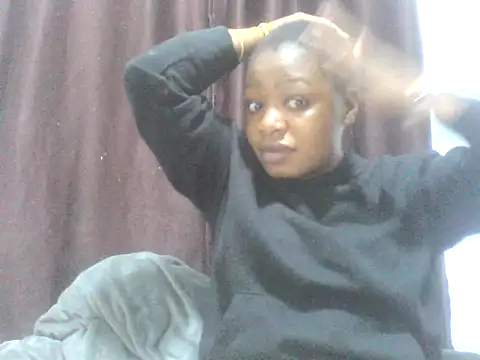 Snapshot of sweett_camillah chatting on June 18, 11:48 am sweett camillah online show from June 18, 11:48 am