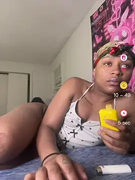 Snapshot of Prettywettkittycc chatting on June 28, 5:58 am Prettywettkittycc online show from June 28, 5:58 am