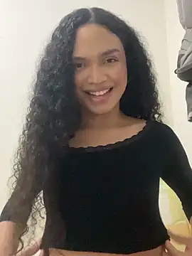 Snapshot of AnaAngel_ chatting on June 10, 2:13 am AnaAngel online show from June 10, 2:13 am