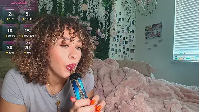 LyraCovee online show from June 21, 12:27 am