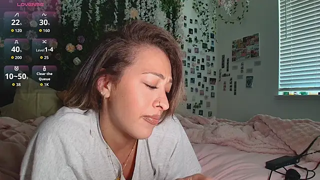 LyraCovee online show from July 6, 12:17 am