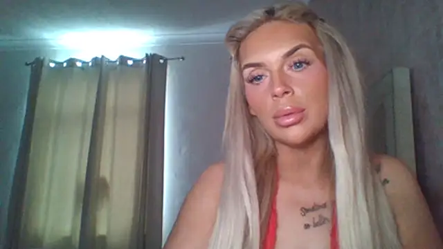 Snapshot of MiaMae_x chatting on July 19, 9:50 am MiaMae x online show from July 19, 9:50 am