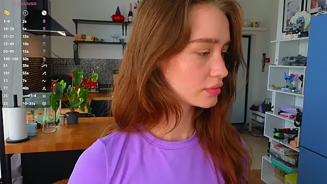 AliviaWithLove online show from June 17, 8:47 am