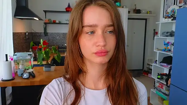 AliviaWithLove online show from June 24, 8:24 am