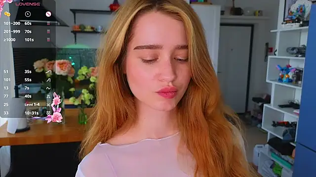 AliviaWithLove online show from July 28, 11:17 am