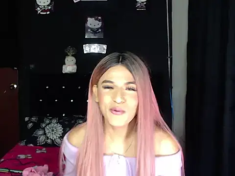 Snapshot of madame_kitty chatting on July 12, 5:14 pm madame kitty online show from July 12, 5:14 pm