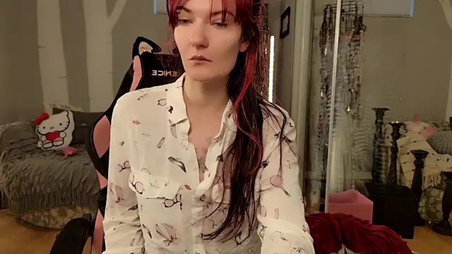 Snapshot of youngmilfBlossom chatting on June 16, 5:35 pm youngmilfBlossom online show from June 16, 5:35 pm