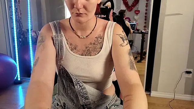 Snapshot of youngmilfBlossom chatting on August 1, 7:01 pm youngmilfBlossom online show from August 1, 7:01 pm