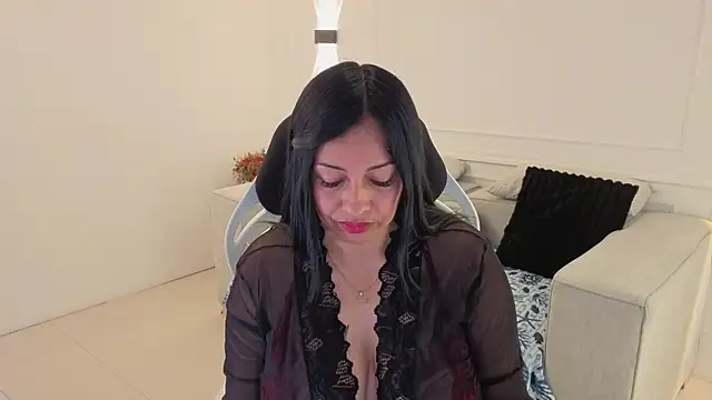 Snapshot of ariannajonesvg chatting on July 13, 3:06 am ariannajonesvg online show from July 13, 3:06 am