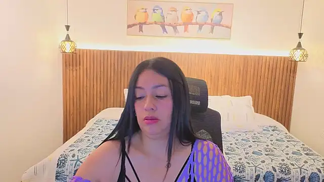 Snapshot of ariannajonesvg chatting on June 26, 3:01 am ariannajonesvg online show from June 26, 3:01 am