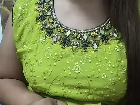 Snapshot of Sizzling_Maya chatting on June 14, 11:44 am Sizzling Maya online show from June 14, 11:44 am