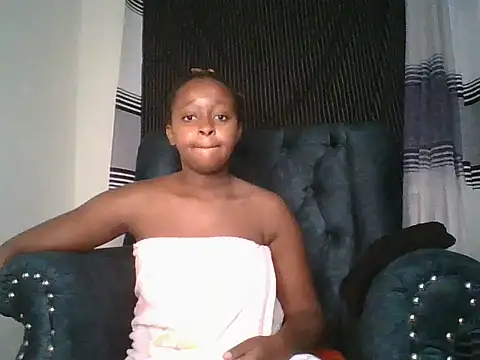 Ellah simone online show from June 17, 11:14 pm