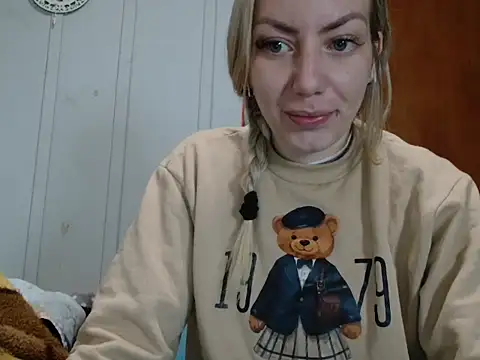 Snapshot of Alana_sc chatting on June 8, 11:55 am Alana sc online show from June 8, 11:55 am