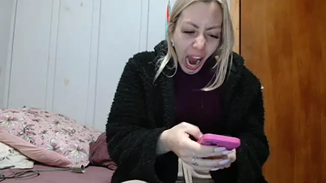 Snapshot of Alana_sc chatting on July 24, 10:44 am Alana sc online show from July 24, 10:44 am