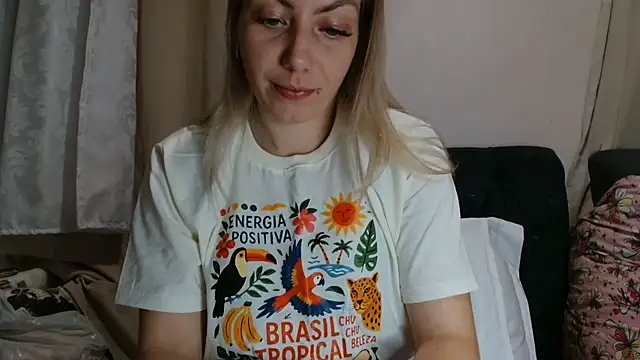 Snapshot of Alana_sc chatting on July 15, 6:15 pm Alana sc online show from July 15, 6:15 pm