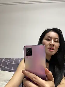 yanzi-888 online show from June 7, 1:05 pm
