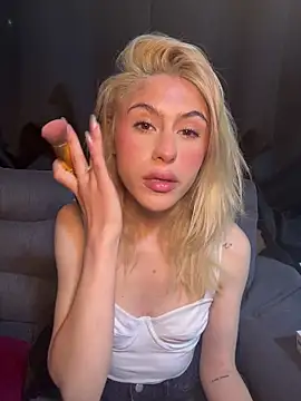 Lia-firee online show from June 11, 2:53 am