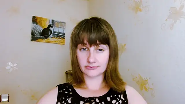 Snapshot of AlinaTailor chatting on June 16, 5:02 pm AlinaTailor online show from June 16, 5:02 pm