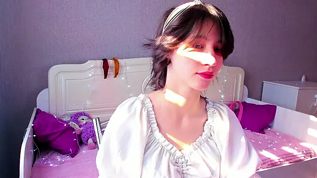 Carolina Lu online show from July 10, 1:05 am