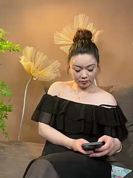 chuchu38677 online show from June 6, 12:21 pm