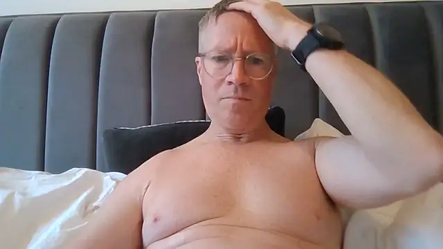 Snapshot of SinfulPulse69 chatting on June 15, 5:40 am SinfulPulse69 online show from June 15, 5:40 am